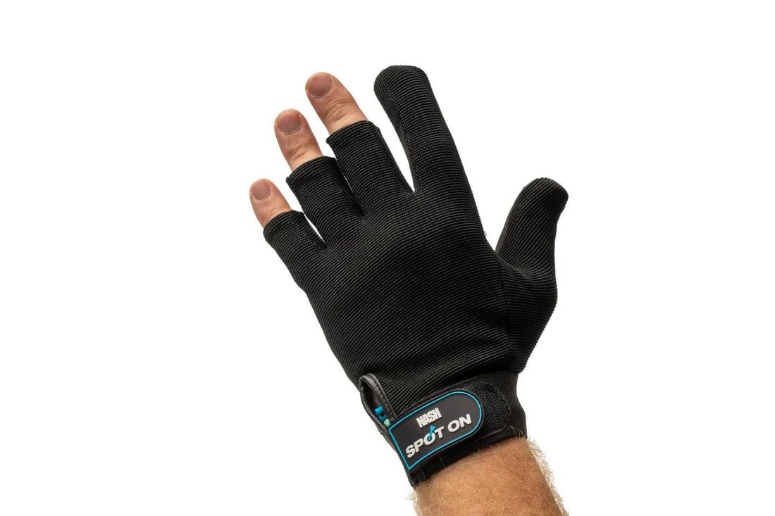 Nash Spot On Casting Glove Right